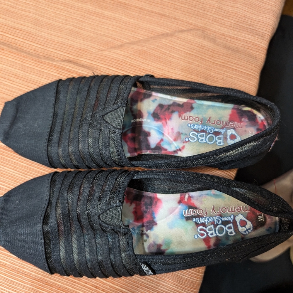 Bobs - Picture 3 of 4